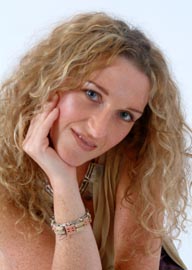 Danielle Watson is the proprietor of www.astaraweddings.co.uk